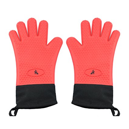 P91 Heat-resistant silicone gloves for cooking, baking, and BBQ are crafted to withstand temps up to 446℉ | Made of 100% FDA-approved food grade silicone | Extended cuff guard & cotton lining